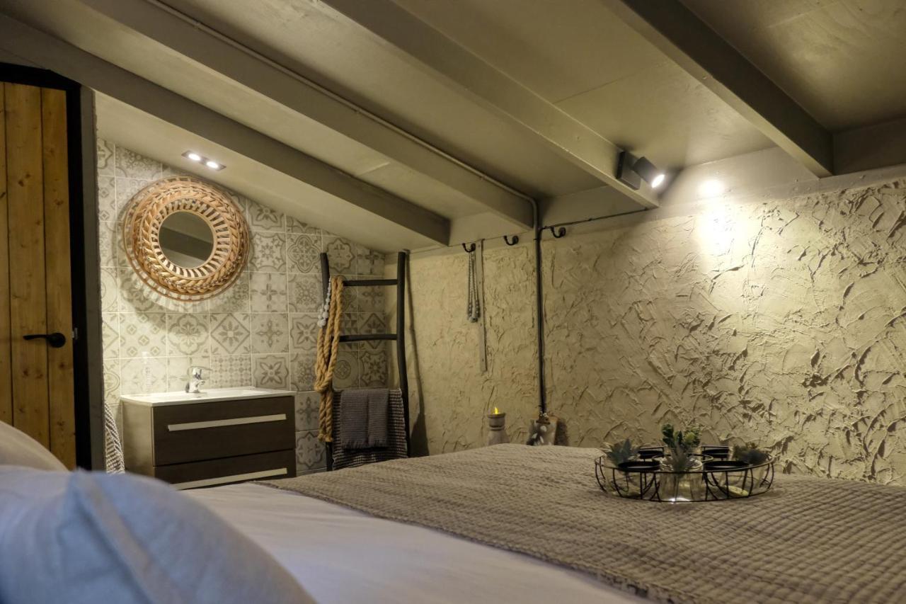 Lodge In Een Bosrijke Omgeving Met Hottub & Sauna Opt Rheezerveen Εξωτερικό φωτογραφία